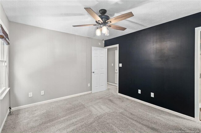 Building Photo - 3294 Florida Dr