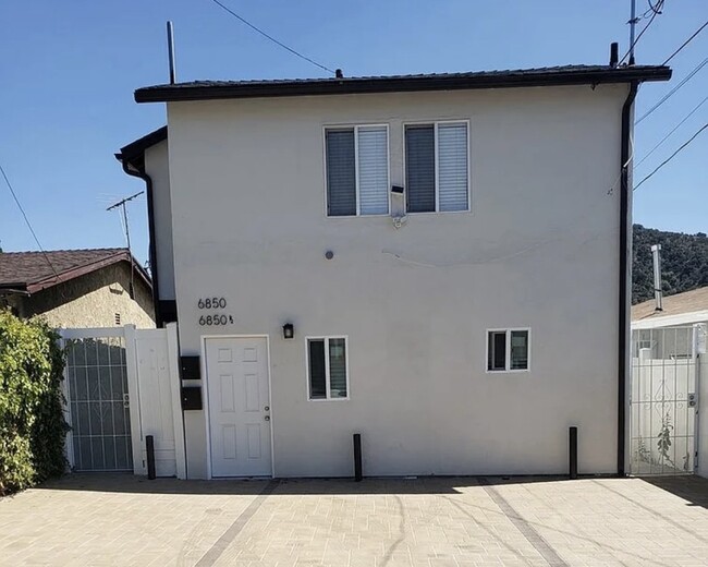 Building Photo - 6850 Quinton Ln