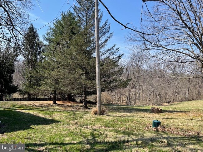 Building Photo - 12399 Shue Ct