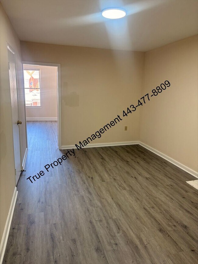 Building Photo - Spacious 3BR Home with Central A/C, 1.5 Baths & Unfinished Basement – Available Now!