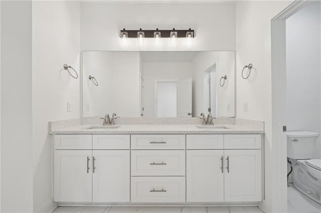 Building Photo - 2049 Chestnut Oak Trl