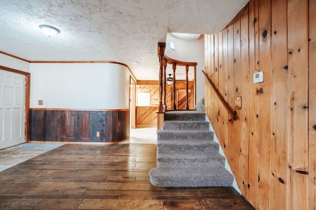 Building Photo - 122 Brennan St