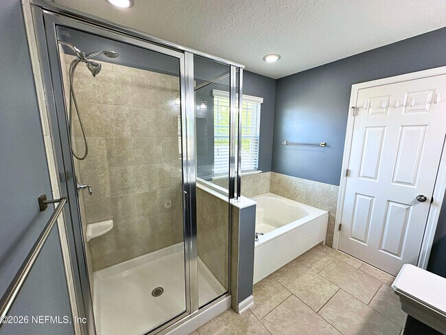 Building Photo - 7048 Rosabella Cir