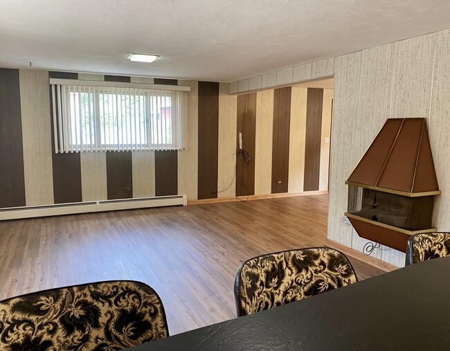 Building Photo - 4520 Thatcher Ave
