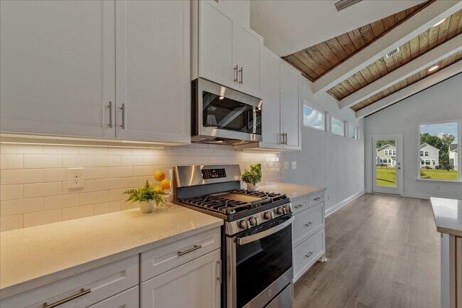 Building Photo - 5646 Native Oak Dr