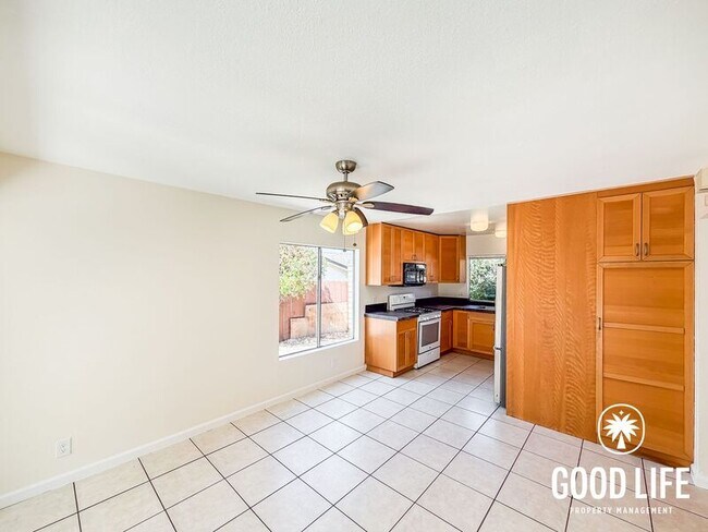 Building Photo - 6645 Amberly St