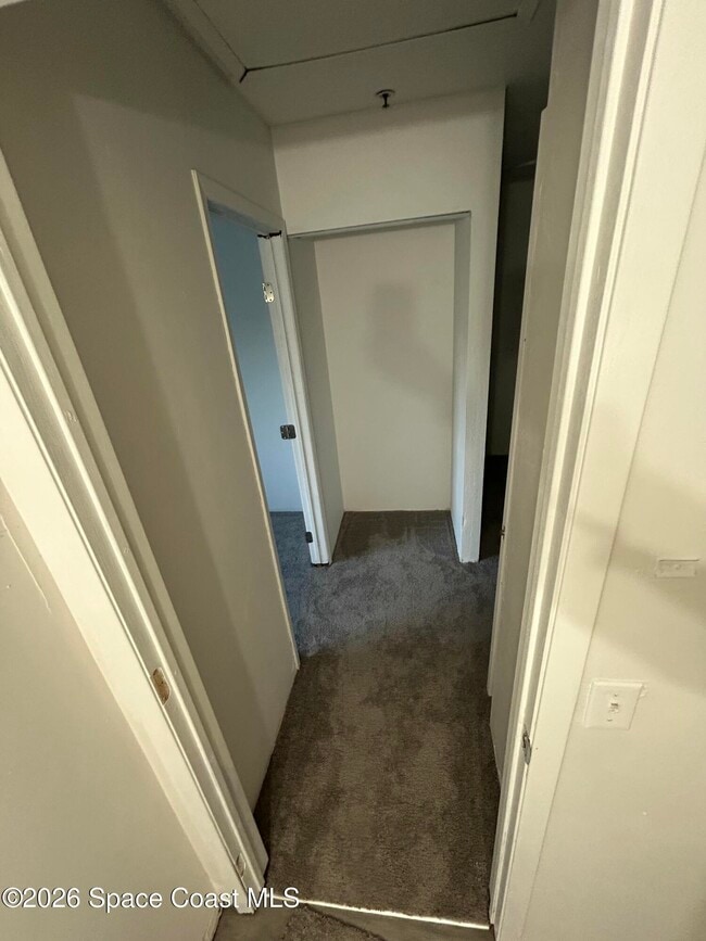 Building Photo - 7801 Maplewood Dr