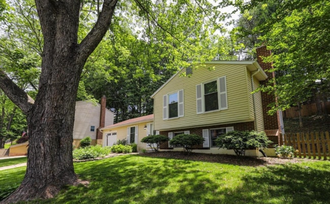 Building Photo - 15337 Edgehill Dr
