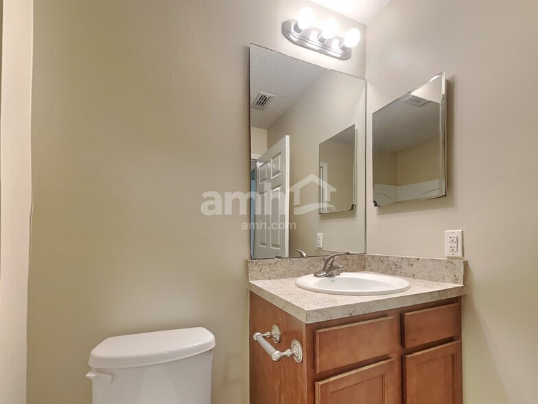 Building Photo - 6126 Sage Willow Way