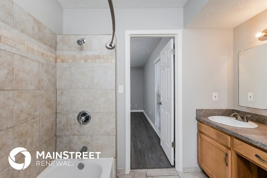 Building Photo - 5904 Bluffington Ct