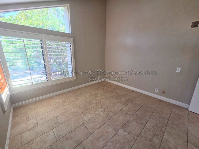 Building Photo - 2702 Belmont Ct