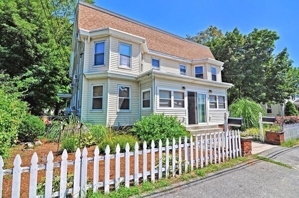 Building Photo - 6 Fletcher St