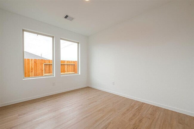 Building Photo - 3106 Elm Br Dr