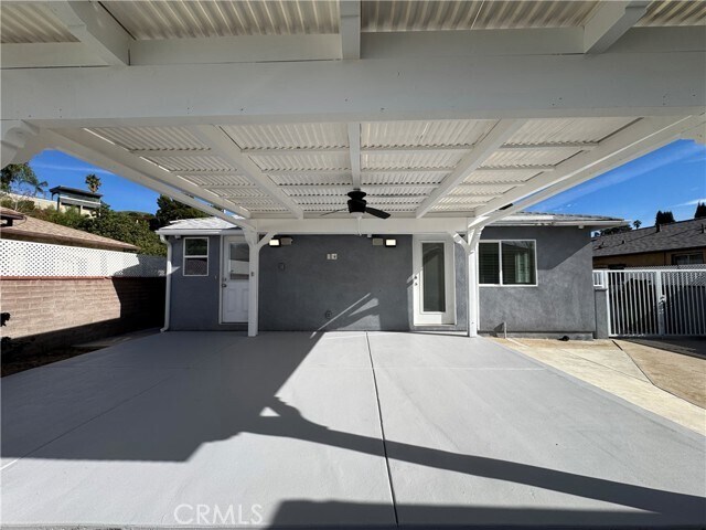 Building Photo - 8633 Bluffdale Dr