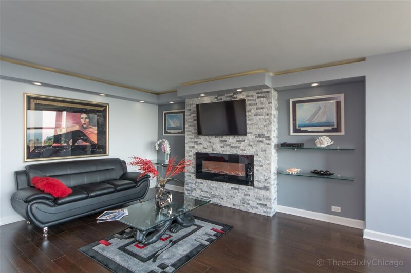 Building Photo - 3440 N Lake Shore Dr