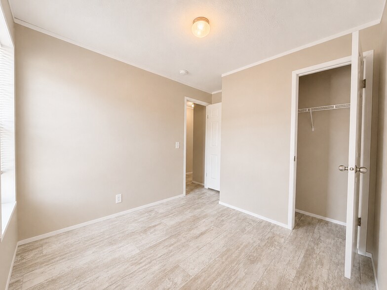 Building Photo - 11777 Cascade Cir