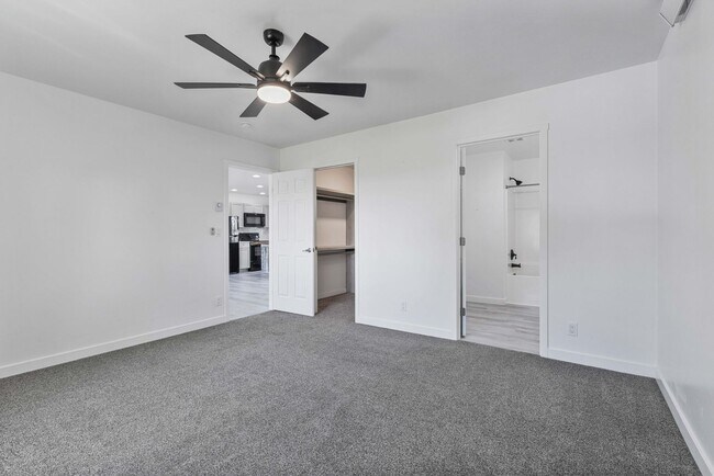 Building Photo - ***LEASE TAKEOVER*** COUNTRY CHARMER 3 BED...