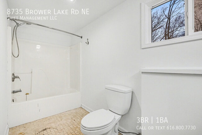 Building Photo - 8735 Brower Lake Rd NE