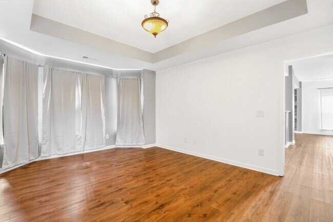 Building Photo - 4208 Longfellow Dr