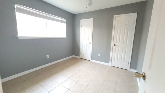 Building Photo - 12714 Corning Dr