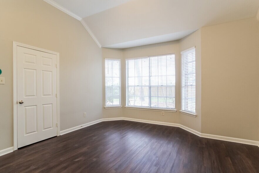 Building Photo - 3119 Creek Manor Dr