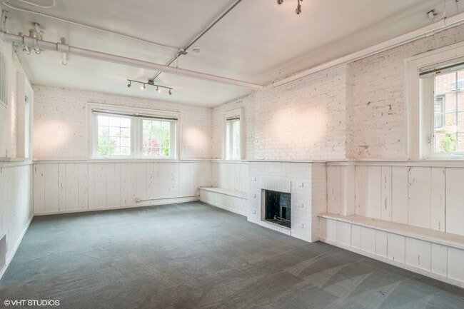 Building Photo - 1443 Bonnie Brae