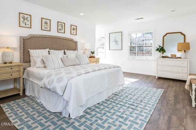 Building Photo - 2065 San Marino Ave