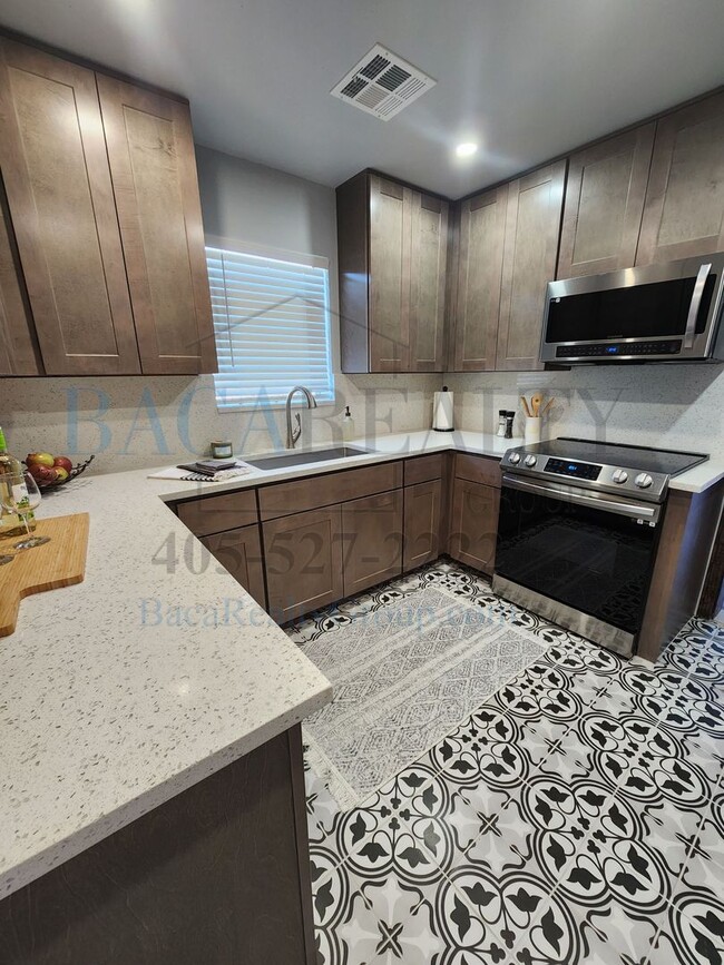 Building Photo - 3Br 2Ba house in Purcell!!