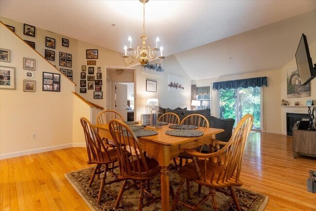 Building Photo - 68 Village Dr