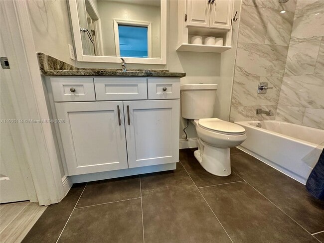 Building Photo - 6300 Royal Woods Dr