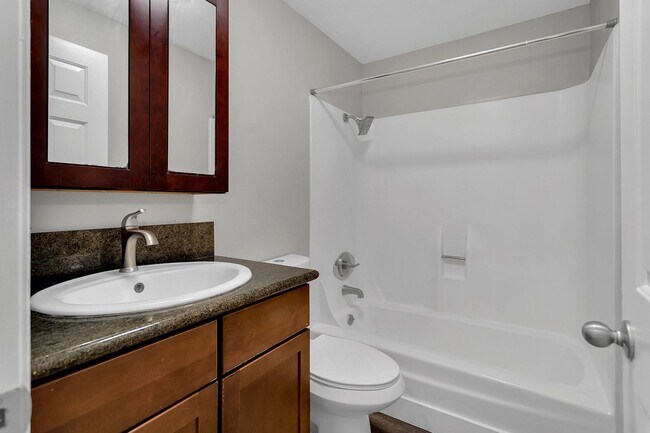 Building Photo - 1365CEDA