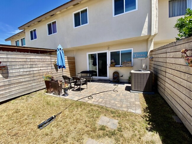 Building Photo - 311 Carriage Dr