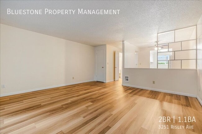 Building Photo - 3251 SE Risley Ave