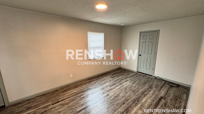 Building Photo - 1872 Parnassus St