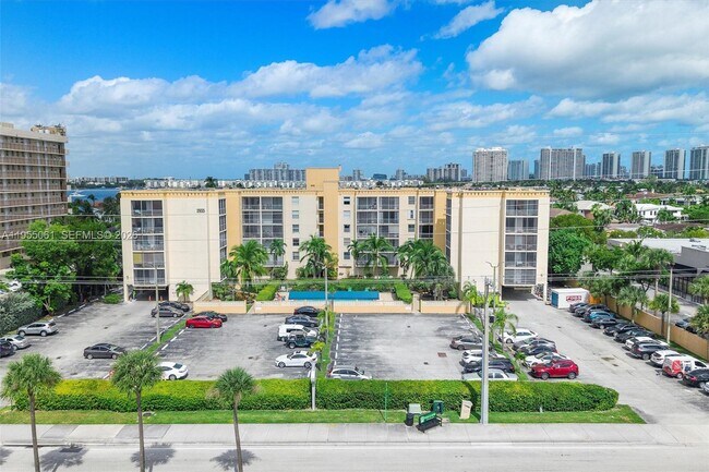 Building Photo - 2935 NE 163rd St