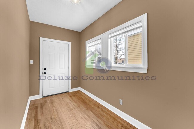 Building Photo - 655 High St SW