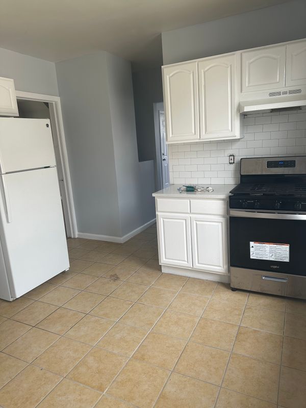 Building Photo - 220-222 Beardsley Street, 2nd Floor