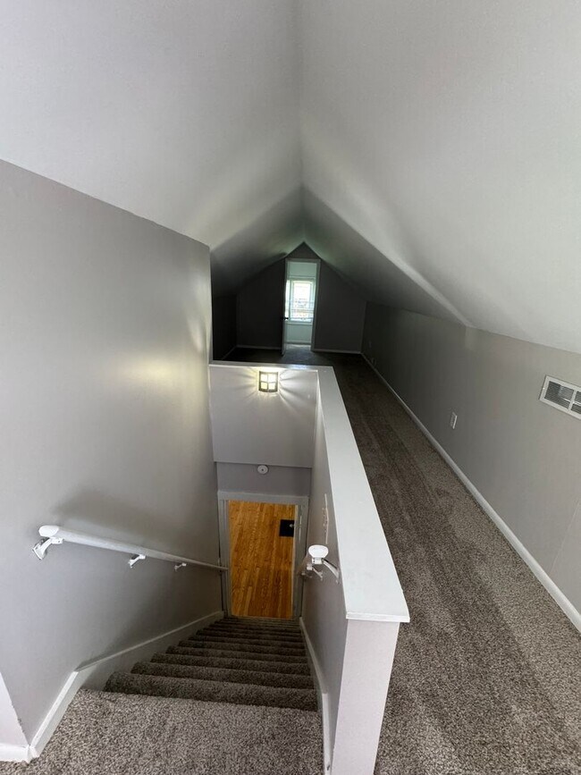 Building Photo - Warren Twp - 3 BR home