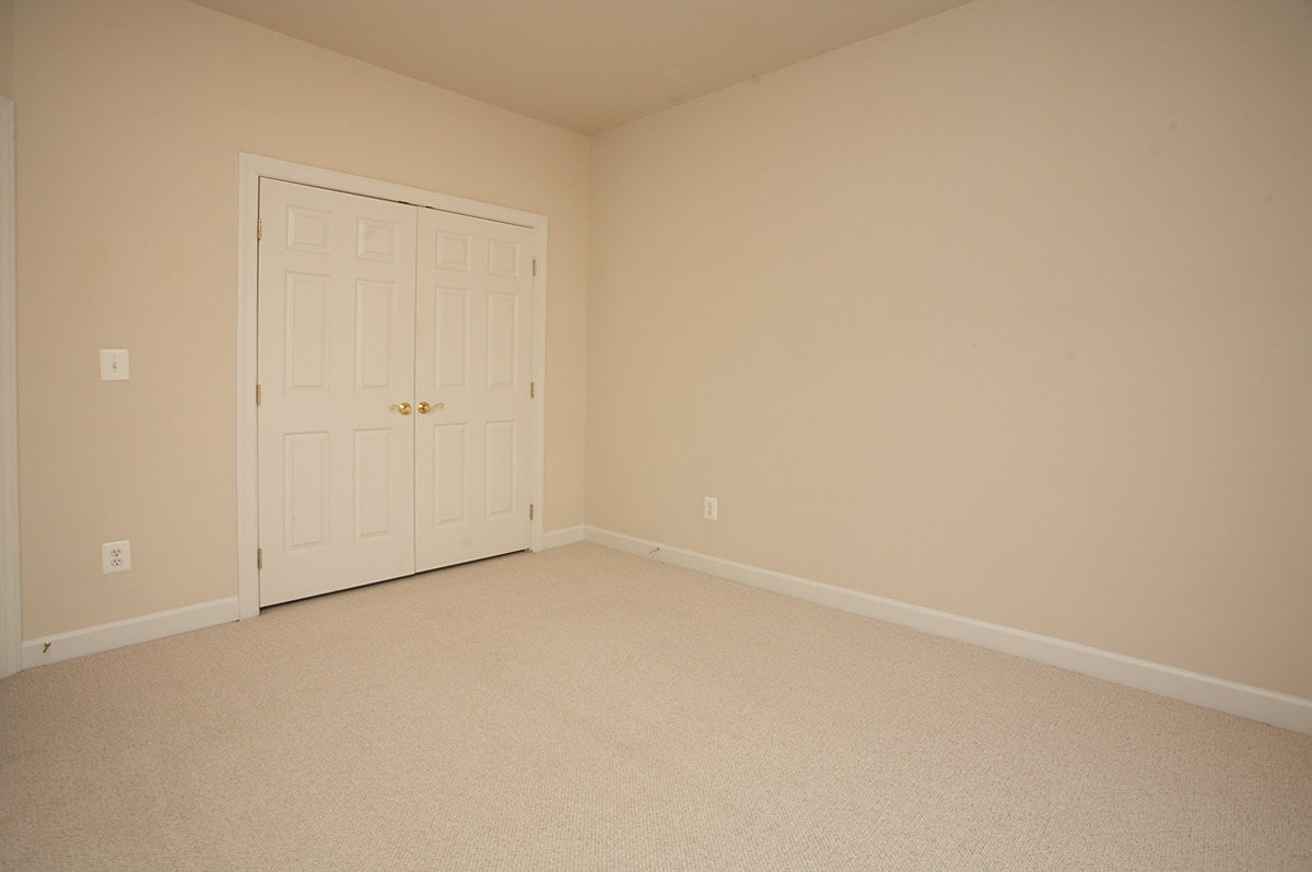 Building Photo - 560 Odendhal Ave