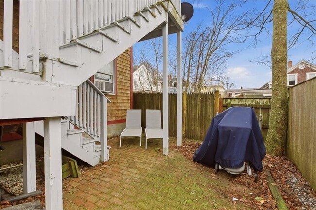 Building Photo - 9 Bacheller St