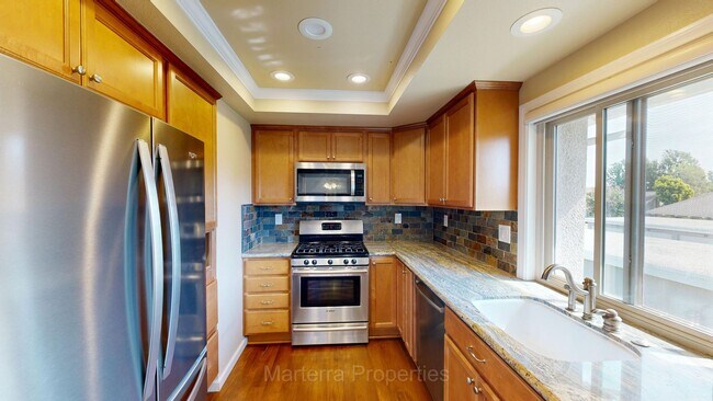 Building Photo - Amazing 2nd Floor Home for 55-Plus in Huntington Landmark Adult Community