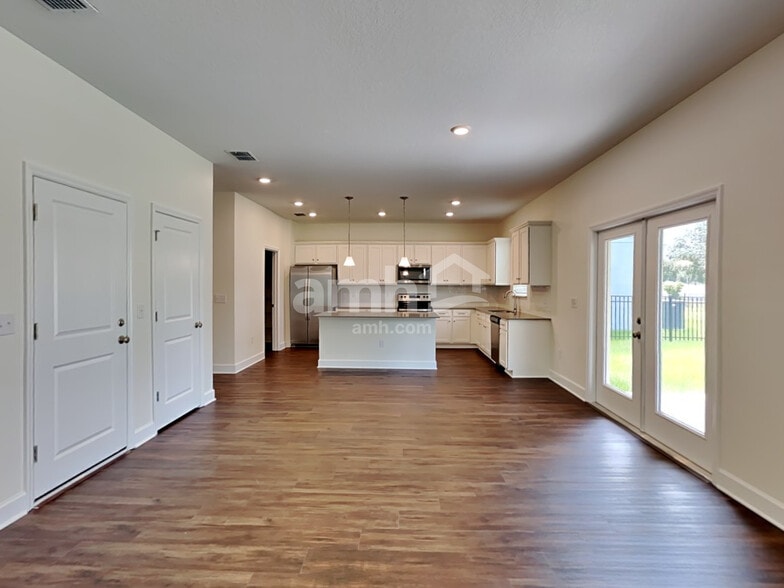 Building Photo - 1133 Walden Pond Dr