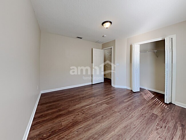 Building Photo - 3941 Leatherwood Dr