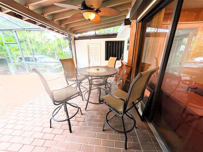 Building Photo - 169 Palmetto Dr