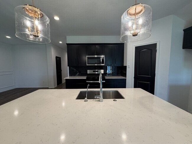 Building Photo - 3101 Emerald Ocean Dr