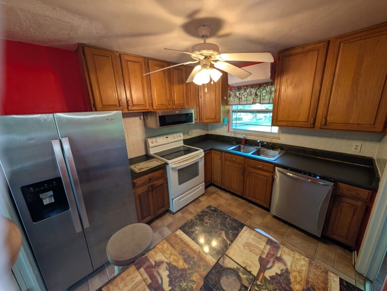 Building Photo - 4310 Edgedale Dr