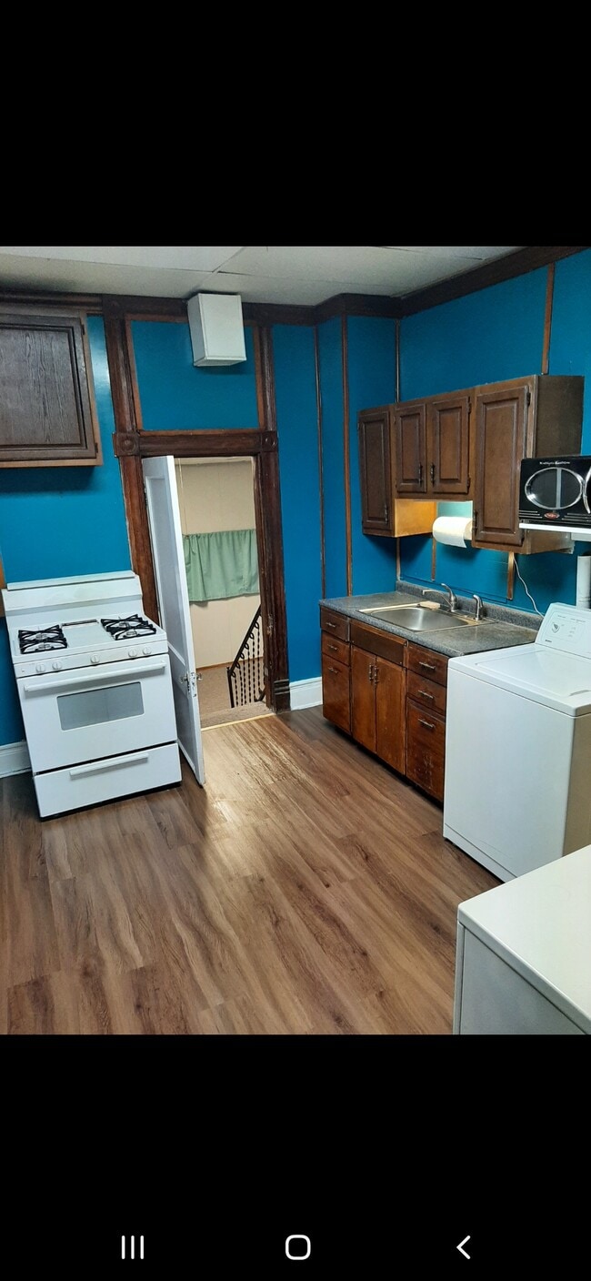 Building Photo - 2208 Longest Ave