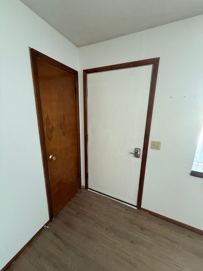 Building Photo - Quiet Duplex with Large Yard - West Jackson Albany, Indiana