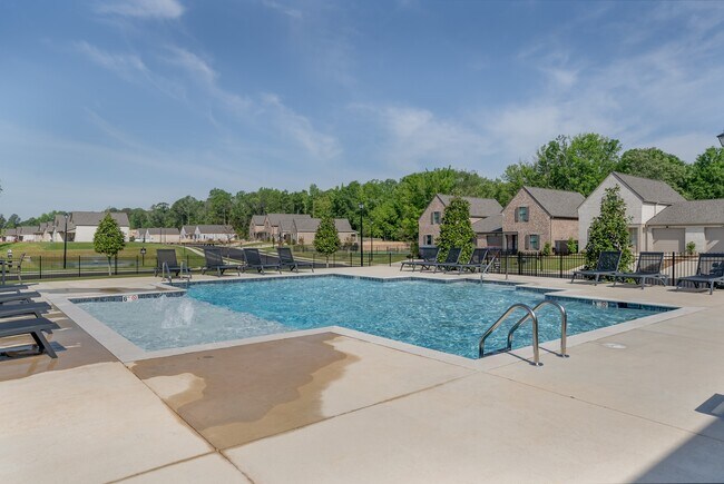 Building Photo - 815 Stonebrook Cir