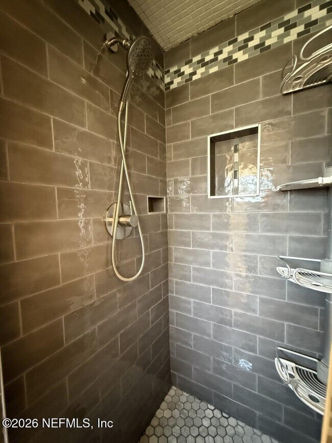 Building Photo - 360 Canis Dr W